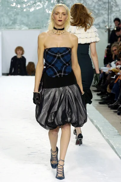 Look 13